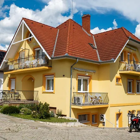 Flora Appartement Hévíz