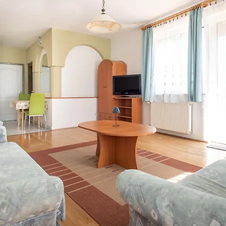 Flora Appartement Hévíz