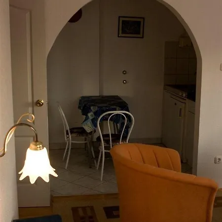 Apartment Flora *